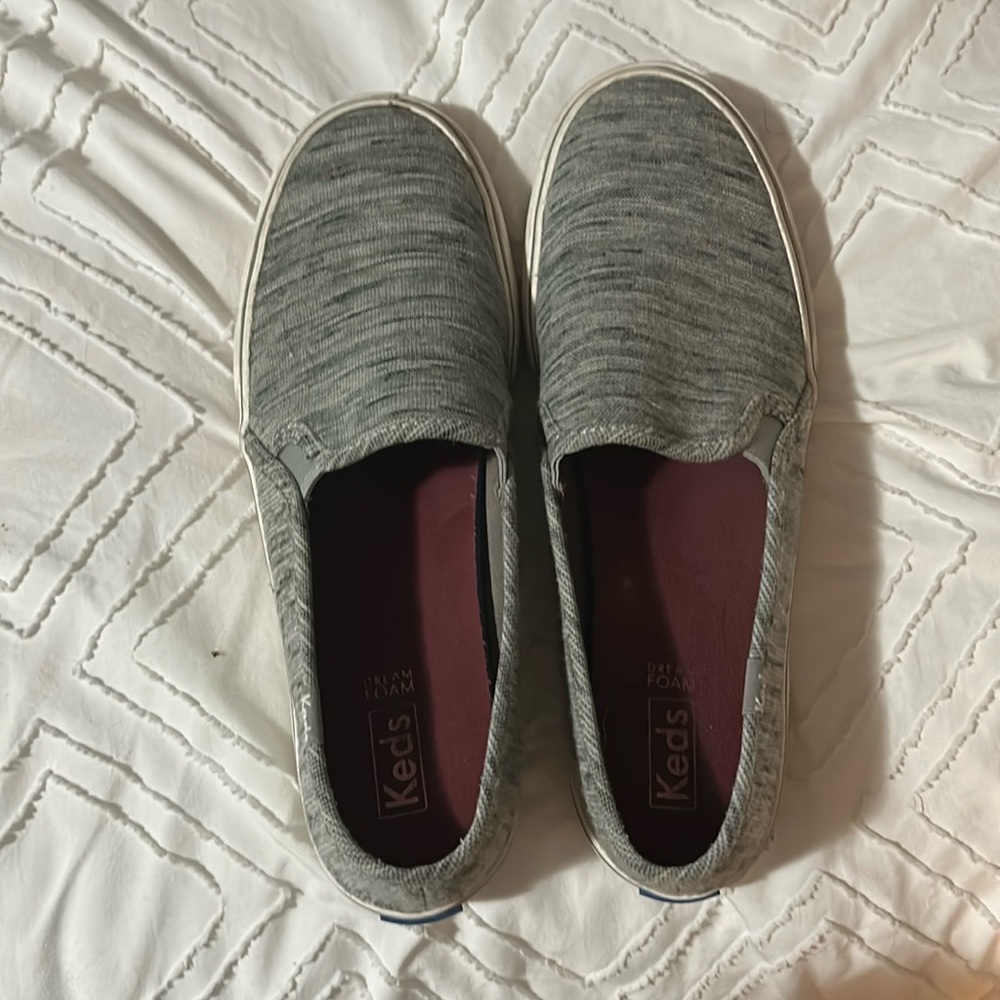 Grey keds slip on
